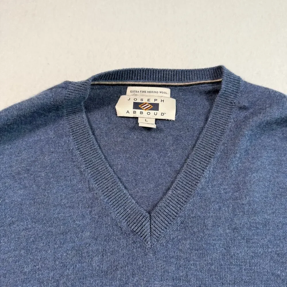 Vintage Joseph Abboud Fine Merino Wool Navy Blue V-Neck Sweater Size Large